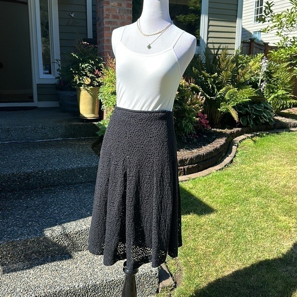 Isaac Mizrahi for Target Dresses & Skirts - Crochet/lace overlay ruffle black skirt SZ 6